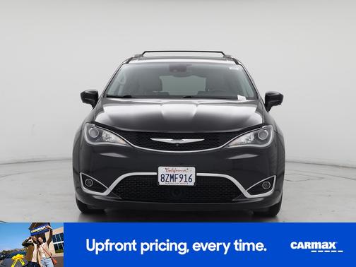 Black 2018 Chrysler Pacifica Touring L