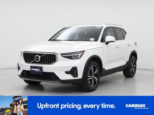 2023 Volvo XC40 B4 Plus Bright Theme