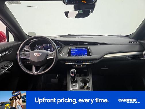 2022 Cadillac XT4 Premium Luxury