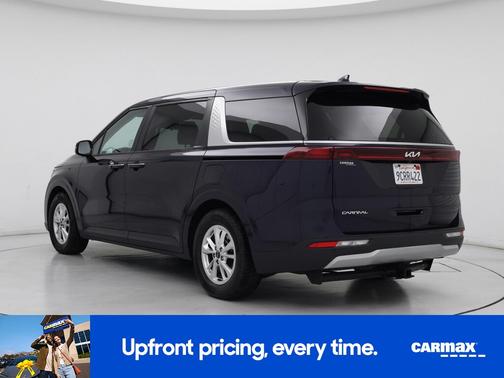 2023 Kia Carnival LX