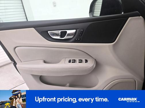 2024 Volvo S60 B5 Plus Dark Theme