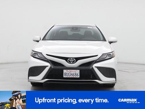 White 2021 Toyota Camry XSE