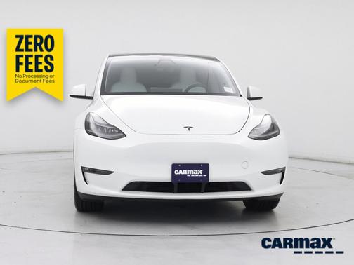 White 2023 Tesla Model Y Long Range