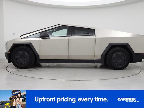 2025 Tesla Cybertruck 