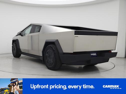 2025 Tesla Cybertruck 