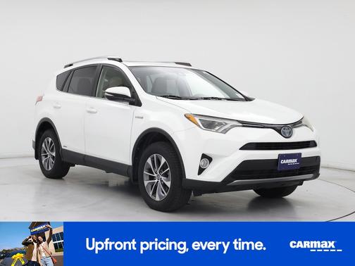 White 2018 Toyota RAV4 Hybrid XLE