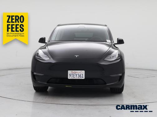 Black 2025 Tesla Model Y Long Range