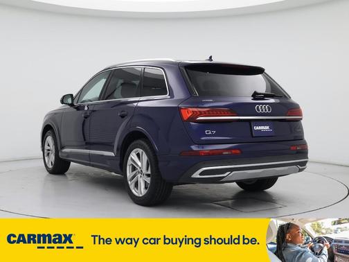 2023 Audi Q7 Premium Plus