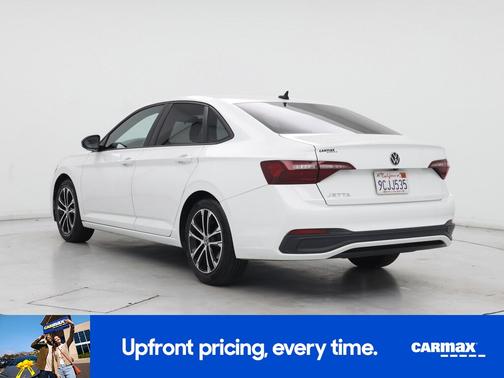 White 2022 Volkswagen Jetta Sport
