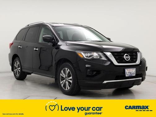 Photo 1 of 27 of 2019 Nissan Pathfinder S
