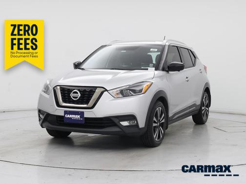 Silver 2019 Nissan Kicks SR