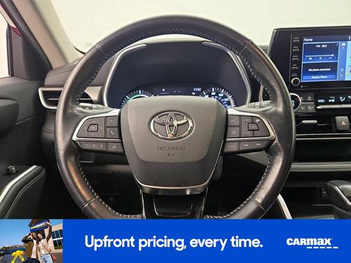 Red 2020 Toyota Highlander Hybrid XLE