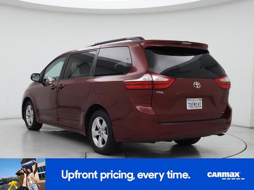 2017 Toyota Sienna LE