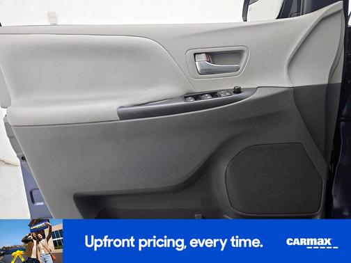 Blue 2018 Toyota Sienna LE