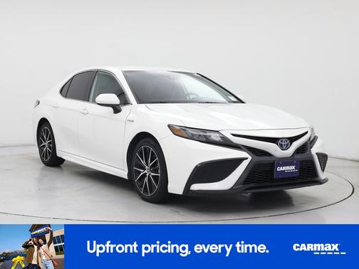 White 2021 Toyota Camry Hybrid SE