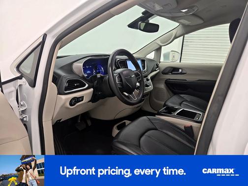 2022 Chrysler Pacifica Hybrid Touring L