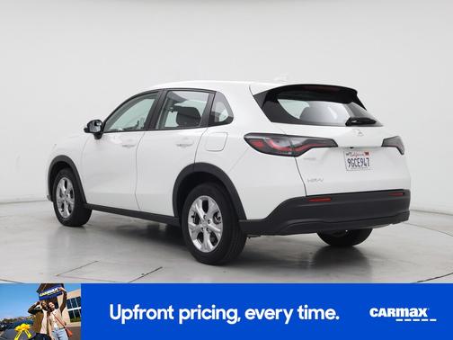 White 2023 Honda HR-V LX