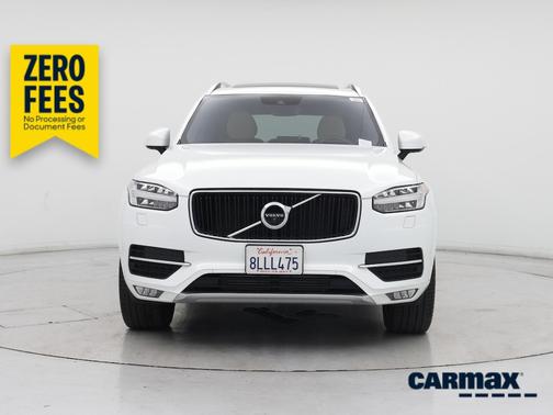 White 2019 Volvo XC90 T6 Momentum