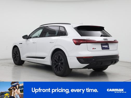 2024 Audi Q8 e-tron Prestige