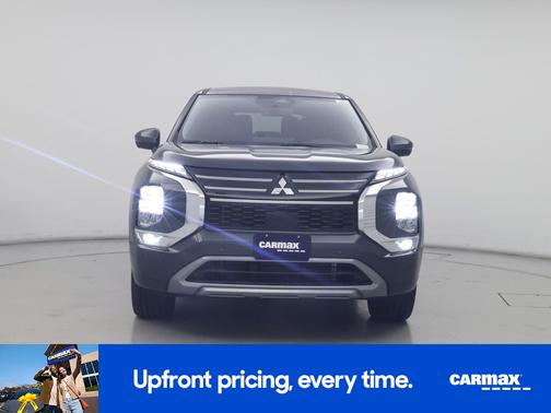 Gray 2025 Mitsubishi Outlander SE