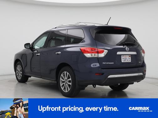 2016 Nissan Pathfinder SV