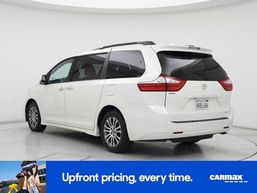 White 2019 Toyota Sienna XLE Premium
