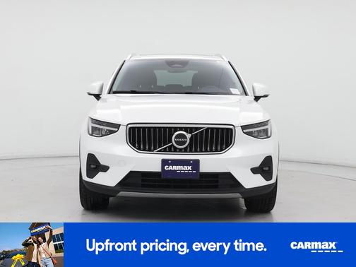 2023 Volvo XC40 B4 Plus Bright Theme
