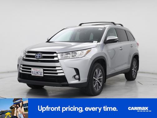 Silver 2019 Toyota Highlander Hybrid XLE