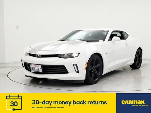 Photo 4 of 25 of 2018 Chevrolet Camaro 1LT