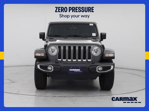 Gray 2022 Jeep Gladiator Overland