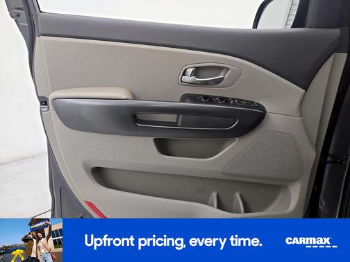 Gray 2018 Kia Sedona LX