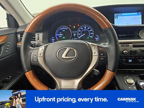 2015 Lexus ES 300h 