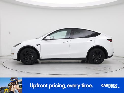 White 2024 Tesla Model Y Long Range