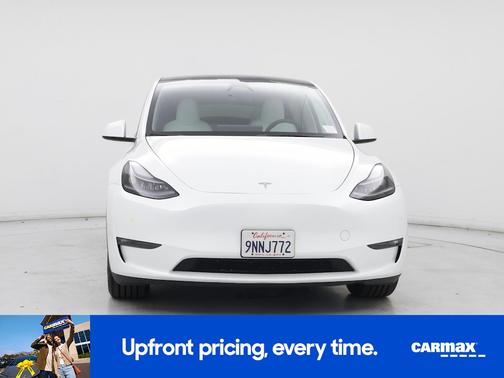 White 2024 Tesla Model Y Long Range