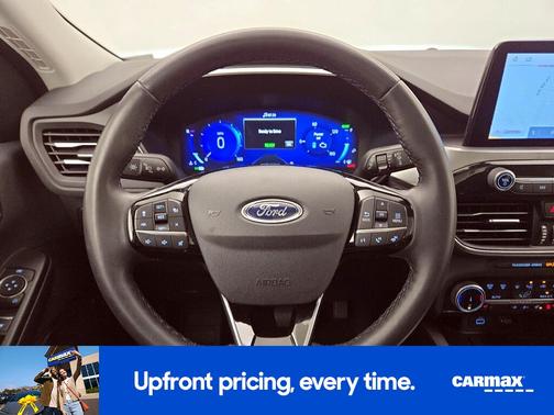 2022 Ford Escape PHEV Titanium