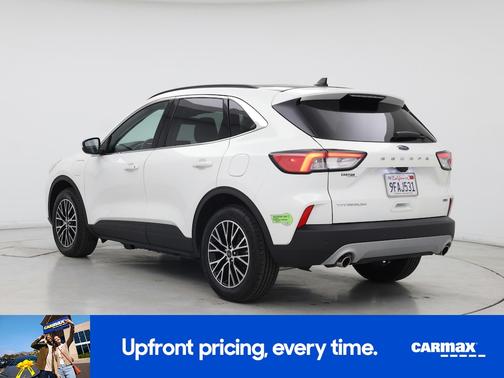 2022 Ford Escape PHEV Titanium