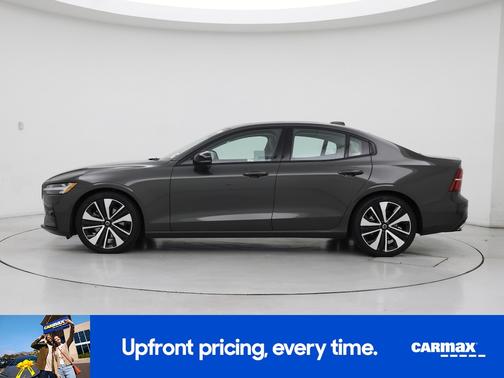 2022 Volvo S60 B5 Momentum