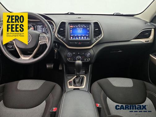 Gray 2018 Jeep Cherokee Latitude