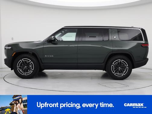 Green 2026 Rivian R1S Dual Motor Standard