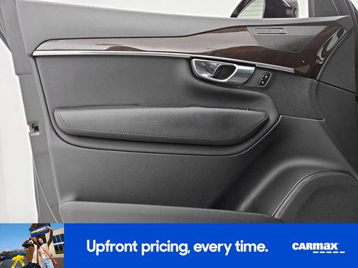 2019 Volvo XC90 T5 Momentum