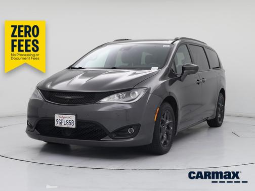 Gray 2019 Chrysler Pacifica Touring L Plus