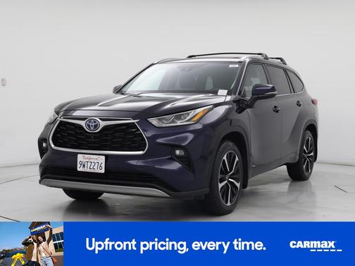 Blue 2022 Toyota Highlander Hybrid Platinum