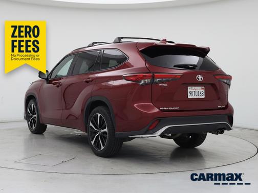 Burgundy 2022 Toyota Highlander XSE