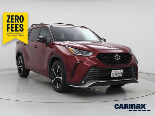 Burgundy 2022 Toyota Highlander XSE
