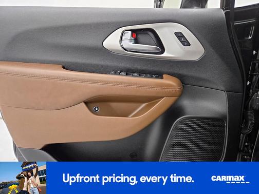 Black 2021 Chrysler Pacifica Hybrid Limited