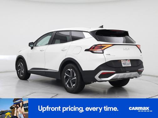 White 2025 Kia Sportage Hybrid LX