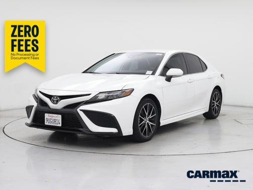 White 2022 Toyota Camry SE