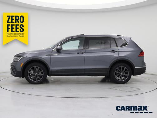 Gray 2023 Volkswagen Tiguan SE