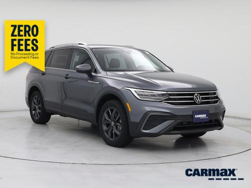 Gray 2023 Volkswagen Tiguan SE