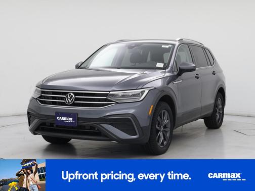 Gray 2023 Volkswagen Tiguan SE
